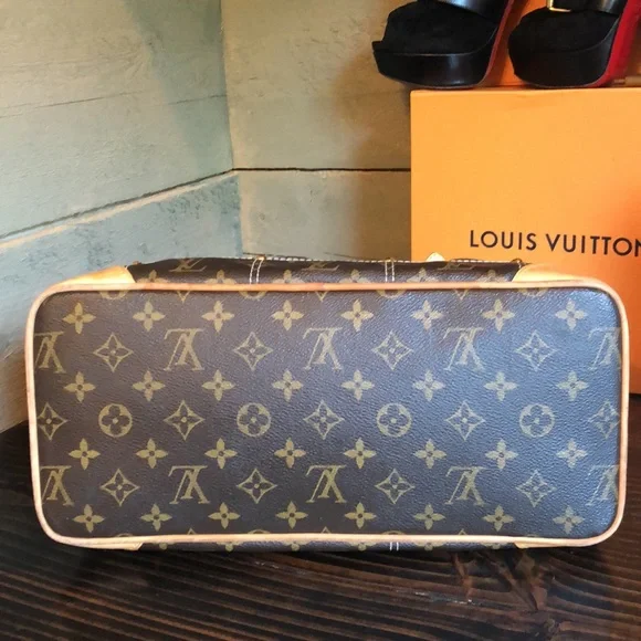LV Limited Edition Riveting Monogram Bag - Picture 16 of 17